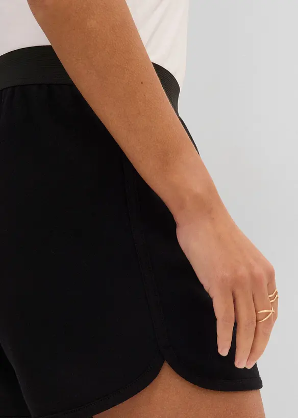 Sweat-Shorts mit abgerundetem Saum, bonprix
