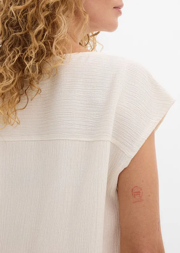 T-shirt en mati&egrave;re textur&eacute;e, bonprix