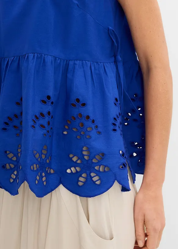 Blouse sans manches avec broderies anglaises, fendue sur les c&ocirc;t&eacute;s, bonprix