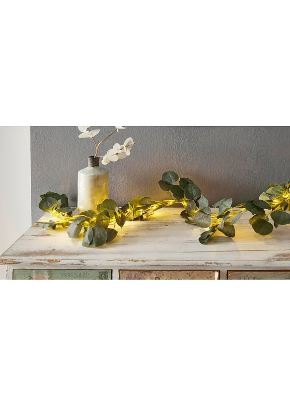 LED-Kunstblumengirlande mit Eukalyptusbl&auml;ttern, bonprix
