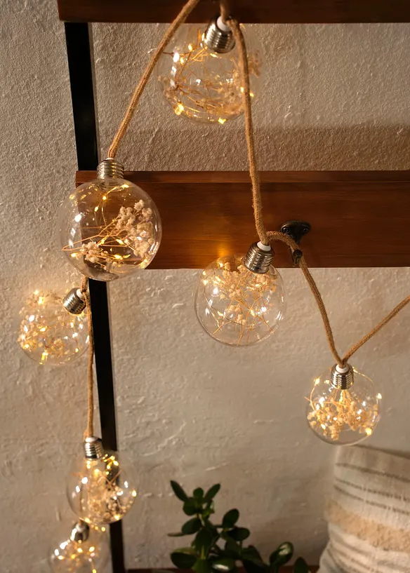 Guirlande lumineuse LED avec 8 boules avec fleurs s&eacute;ch&eacute;es, bonprix