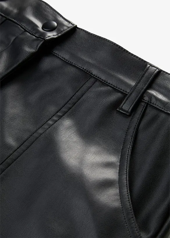 Short enduit, bonprix