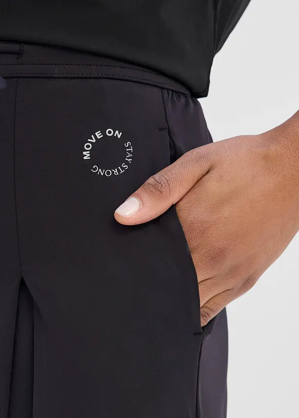 Ultraleichte Sporthose mit Zierfalten, schnelltrocknend, bonprix