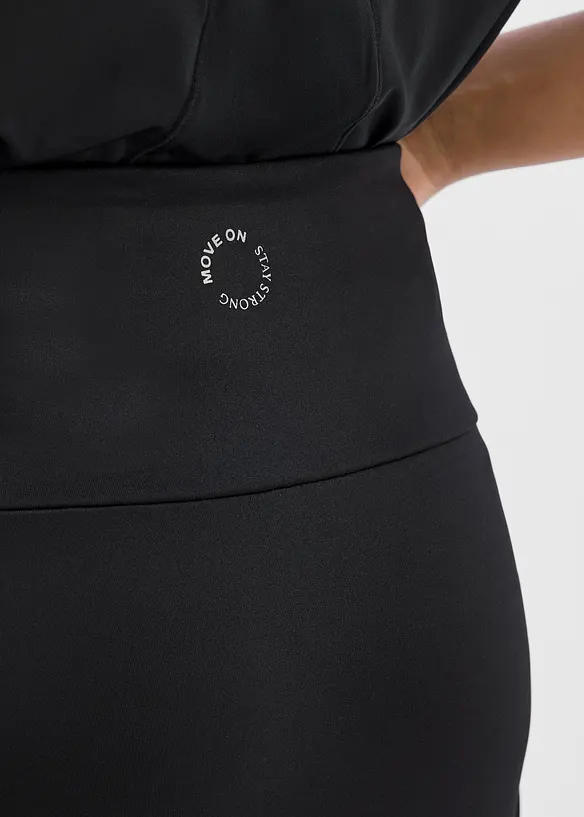 Schnelltrocknender Sport-Rock mit integrierter Radlerhose, bonprix