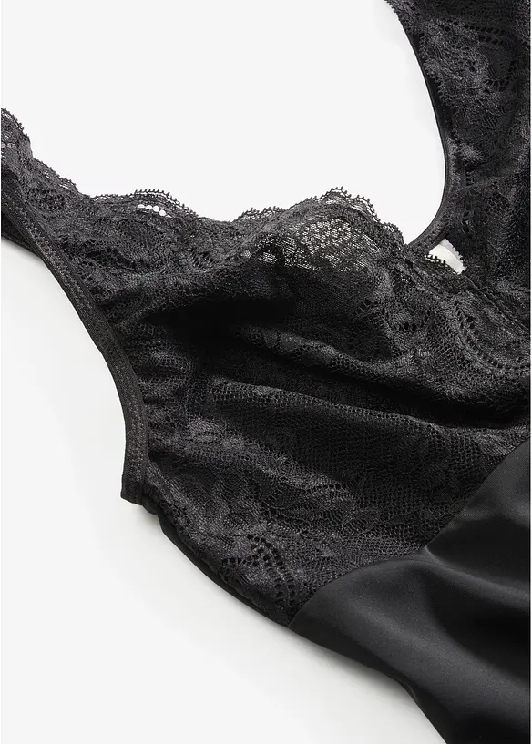 Medium Shape Top mit Spitze, bonprix