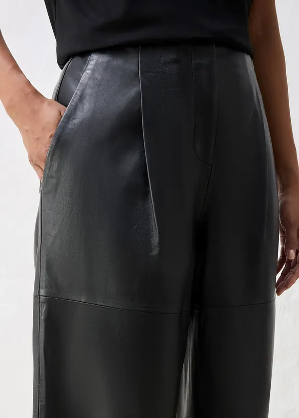Lederhose mit Bundfalten, bonprix