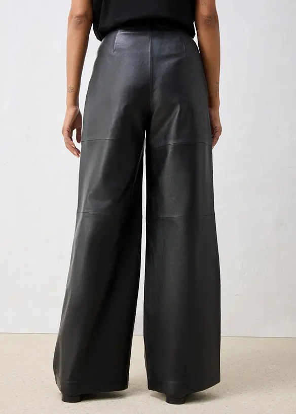 Lederhose mit Bundfalten, bonprix