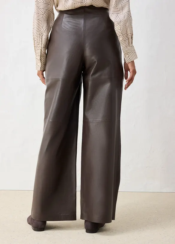 Lederhose mit Bundfalten, bonprix