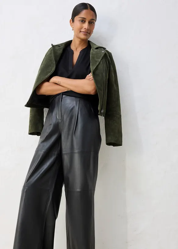 Lederhose mit Bundfalten, bonprix