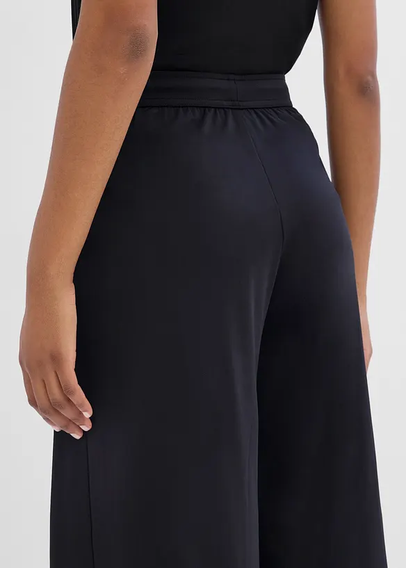 Ultraleichte Sporthose mit Zierfalten, schnelltrocknend, bonprix