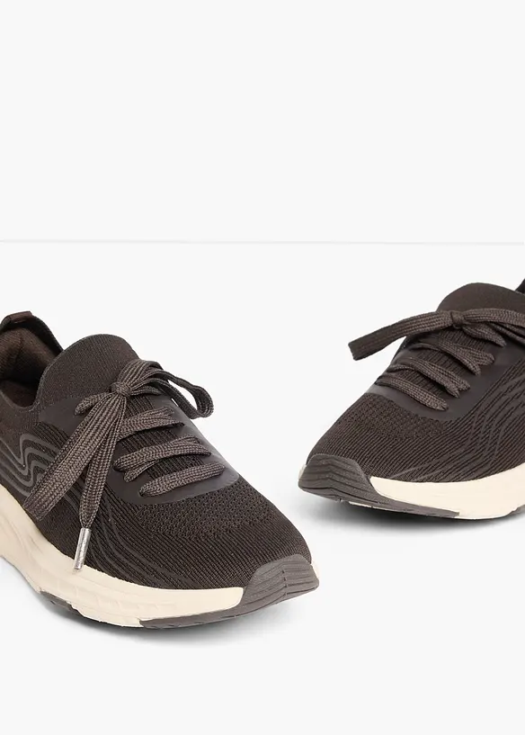 Sneaker aus Soft-Material, bonprix