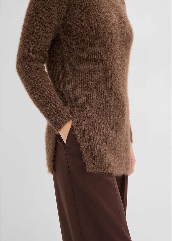 Pull col roul&eacute; oversize, bonprix