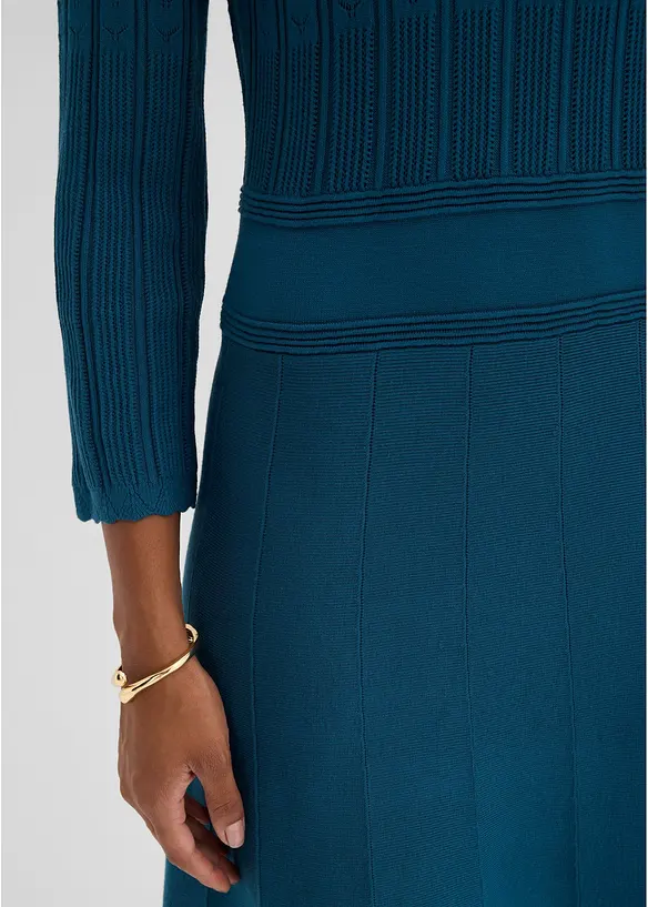 Robe en maille ajour&eacute;e, bonprix