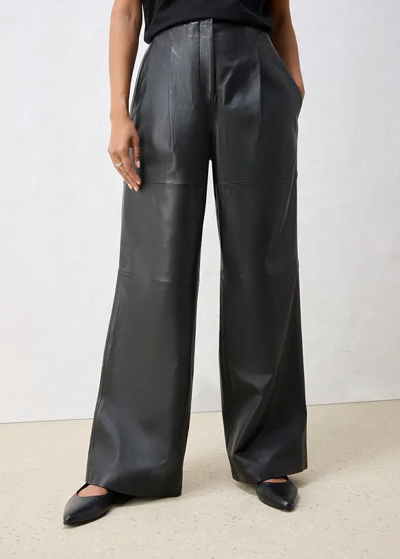 Pantalon &agrave; pinces en cuir, bonprix