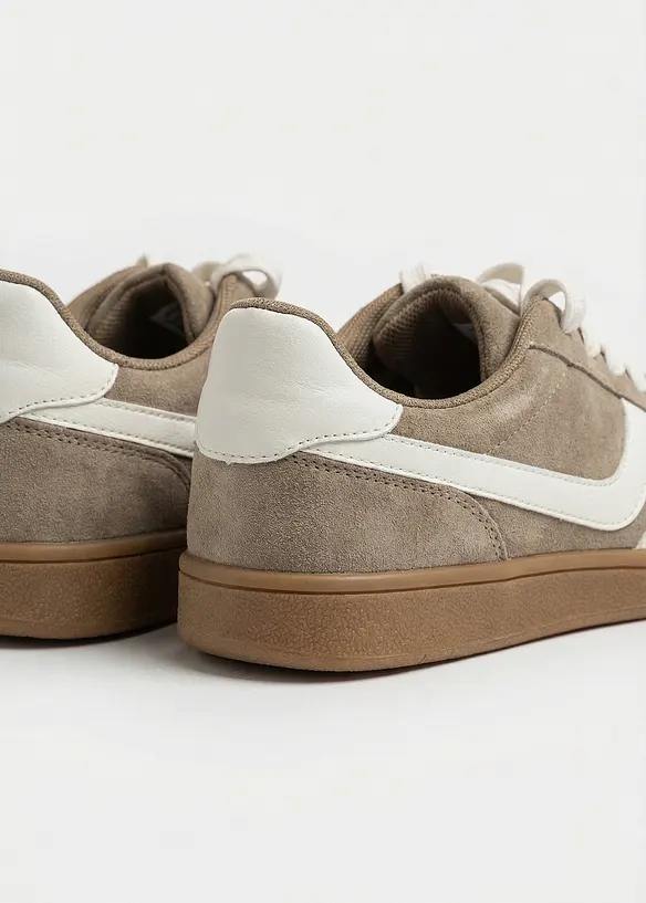 Sneakers au look r&eacute;tro, bonprix