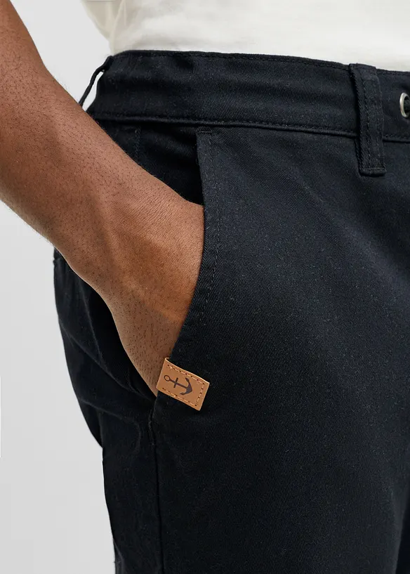 Classic Fit Stretch-Chinohose mit weitem Bein, Straight, bonprix