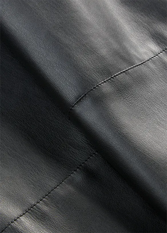 Lederimitat-Hose in Barrelform, bonprix