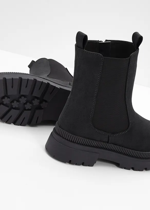 Chelsea-Boots mit Profilsohle, bonprix