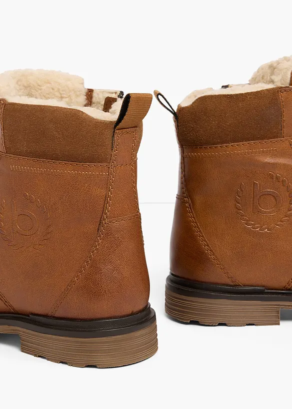 Gef&uuml;tterte Bugatti Schn&uuml;rboots, Bugatti