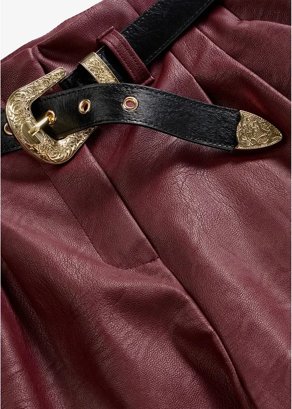 Lederimitat-Shorts mit G&uuml;rtel, bonprix