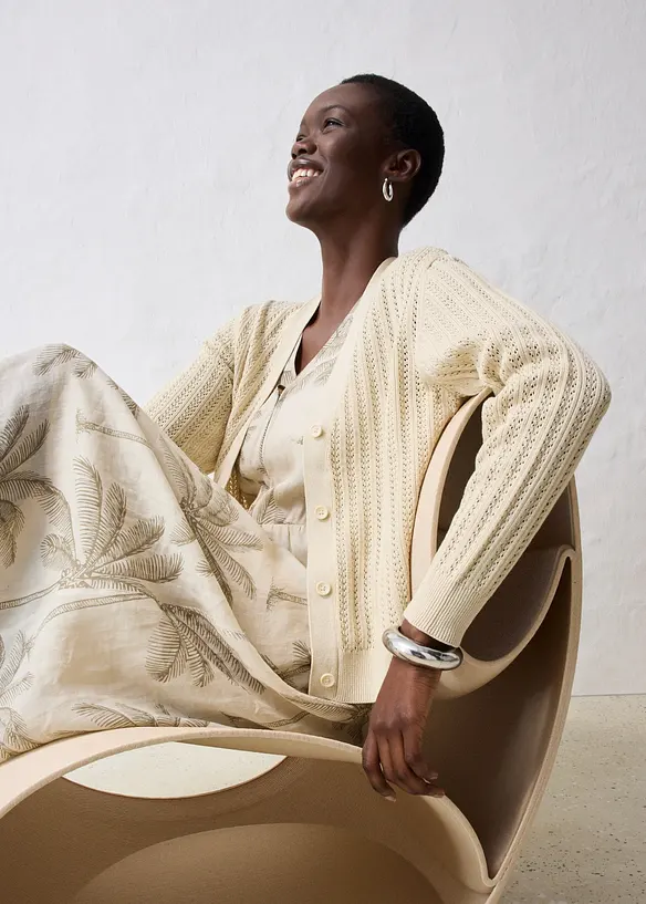 Gilet en maille ajour&eacute;e avec lin, bonprix