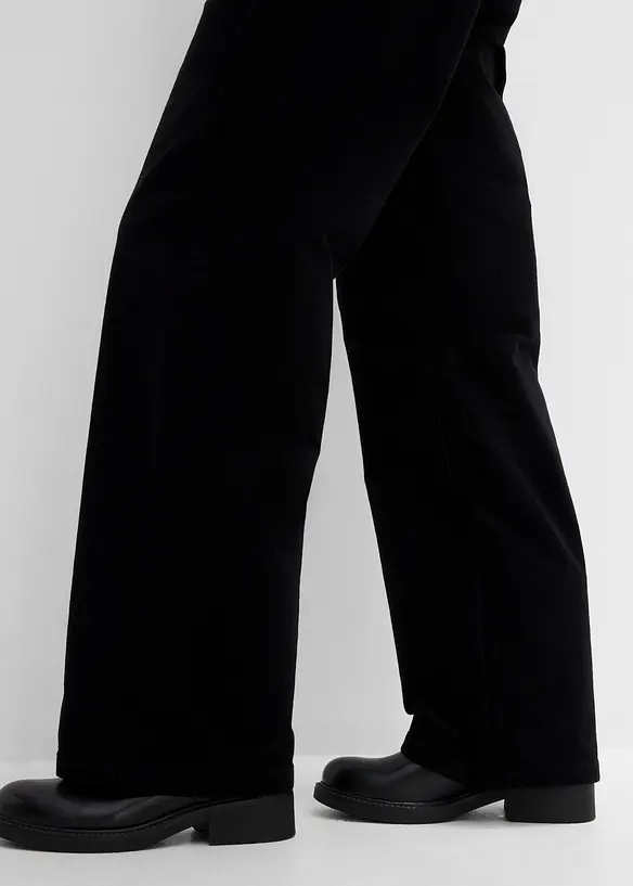Cordhose aus Baumwoll-Mix, bonprix