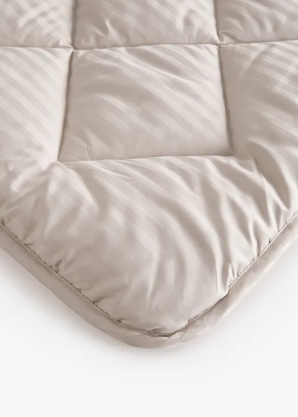 Couette motif jacquard &agrave; rayures brillantes, bonprix