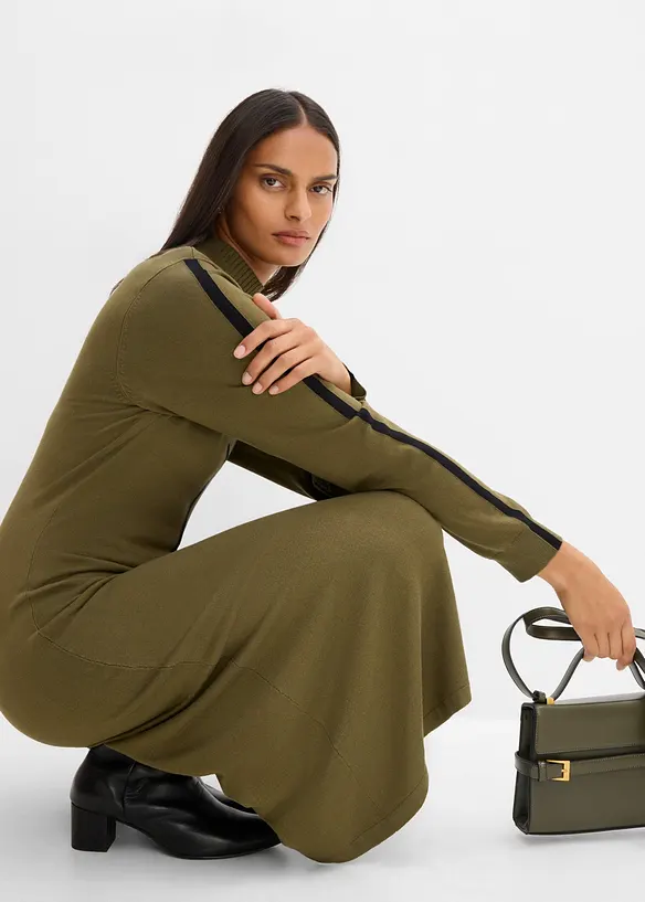 Strickkleid aus Viskose-Mix mit Kontrastdetails, bonprix