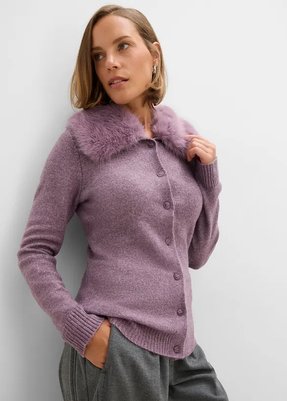 Taillierte Strickjacke mit Kunstfellkragen, bonprix