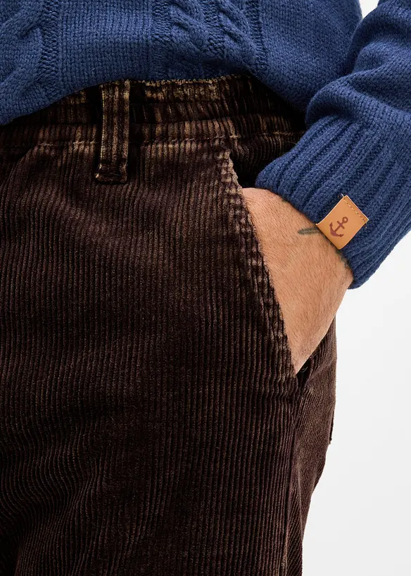 Pantalon Classic Fit en velours c&ocirc;tel&eacute;, Straight, bonprix