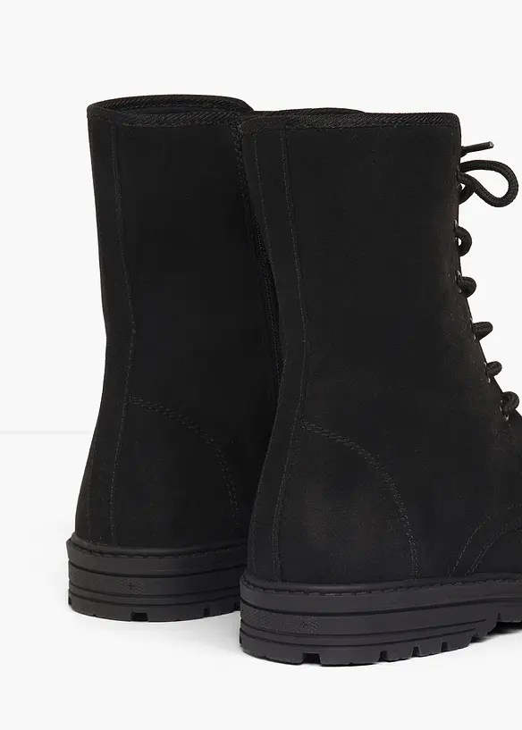 Boots lac&eacute;es &agrave; semelle crant&eacute;e, bonprix