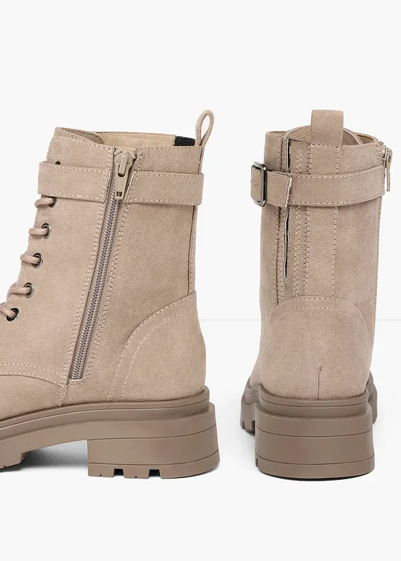 Boots lac&eacute;es avec boucle, bonprix