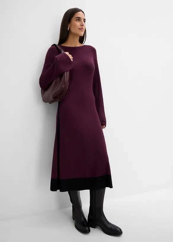 Robe en maille &agrave; d&eacute;tails contrastants, bonprix