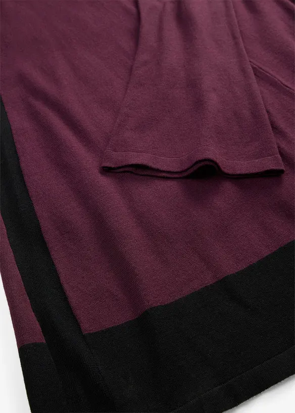 Robe en maille &agrave; d&eacute;tails contrastants, bonprix