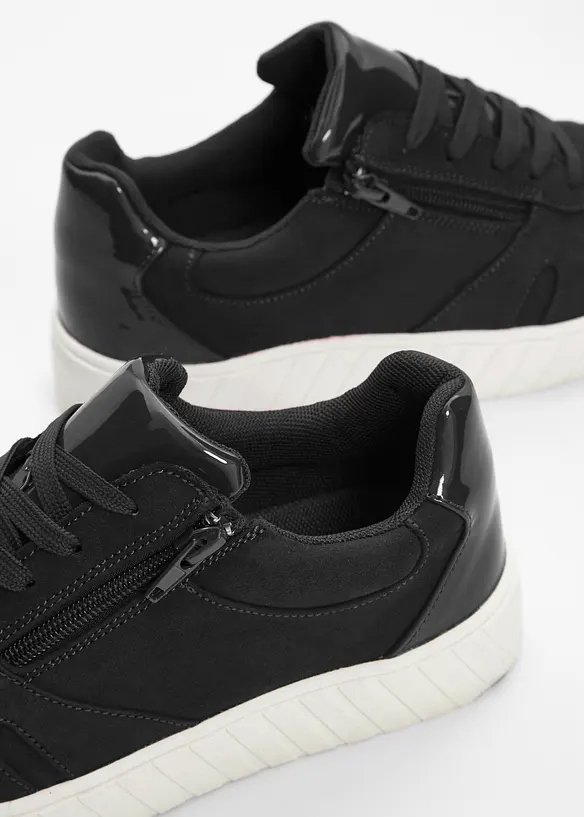 Sneaker mit gepolsterter Innensohle, bonprix