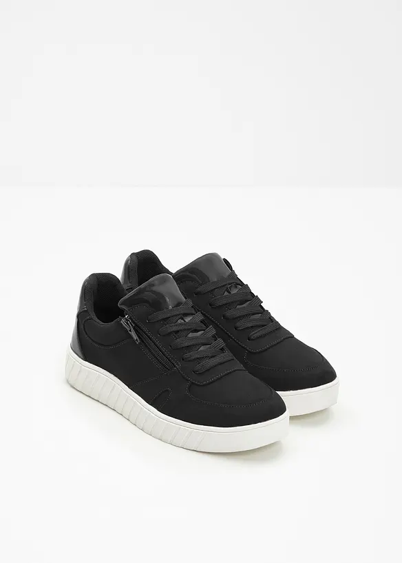 Sneaker mit gepolsterter Innensohle, bonprix