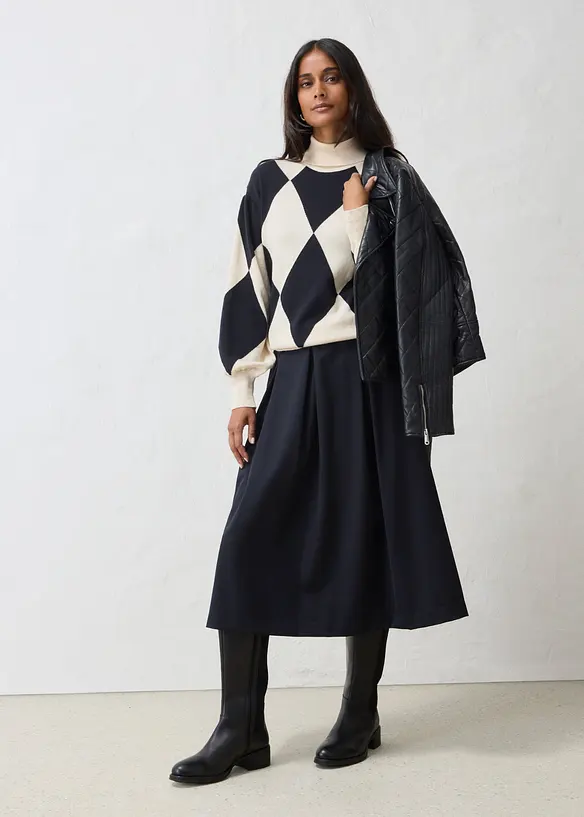 Pull col roul&eacute; en fine maille, bonprix