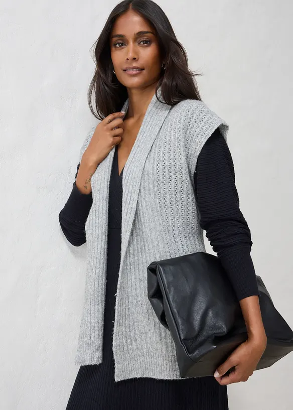 Gilet sans manches en douce maille ajour&eacute;e, bonprix