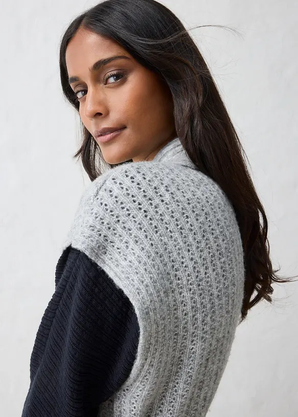 Gilet sans manches en douce maille ajour&eacute;e, bonprix