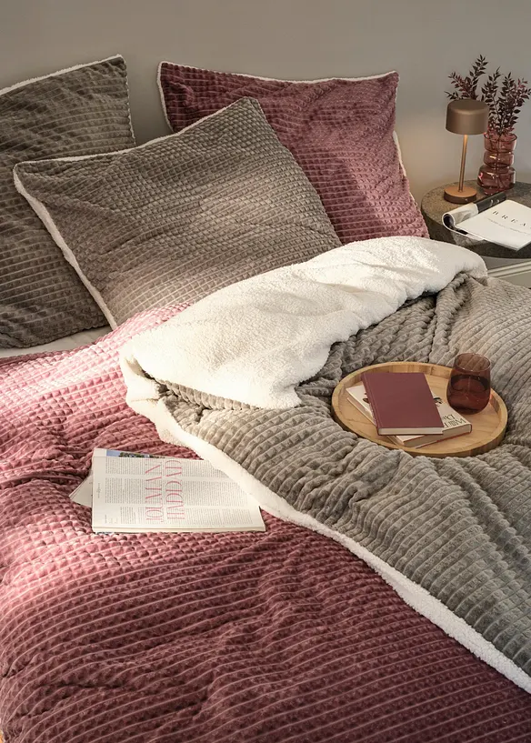 Wendbare Cashmere Touch Bettw&auml;sche mit Hochtief-Effekt, bonprix