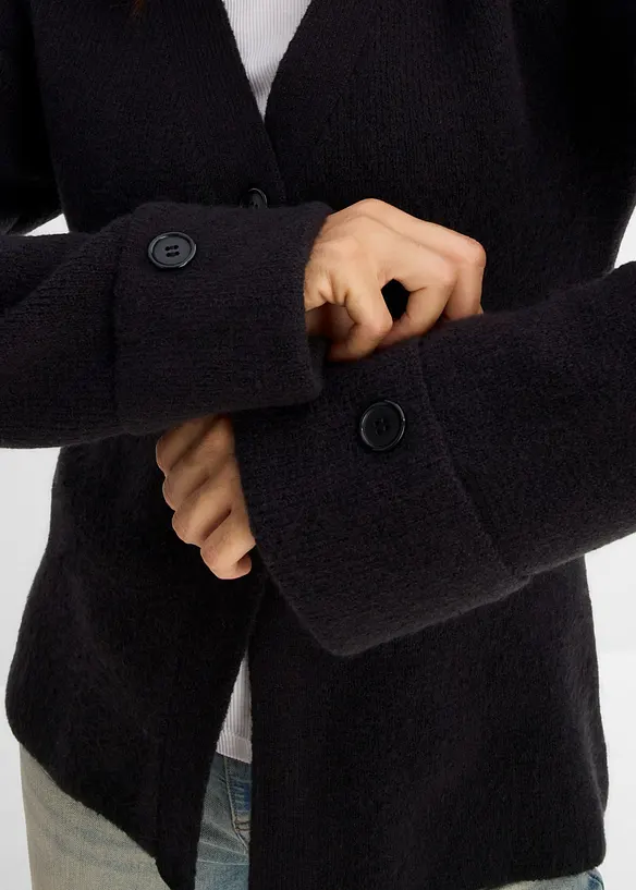 Gilet cintr&eacute; en fine maille, bonprix
