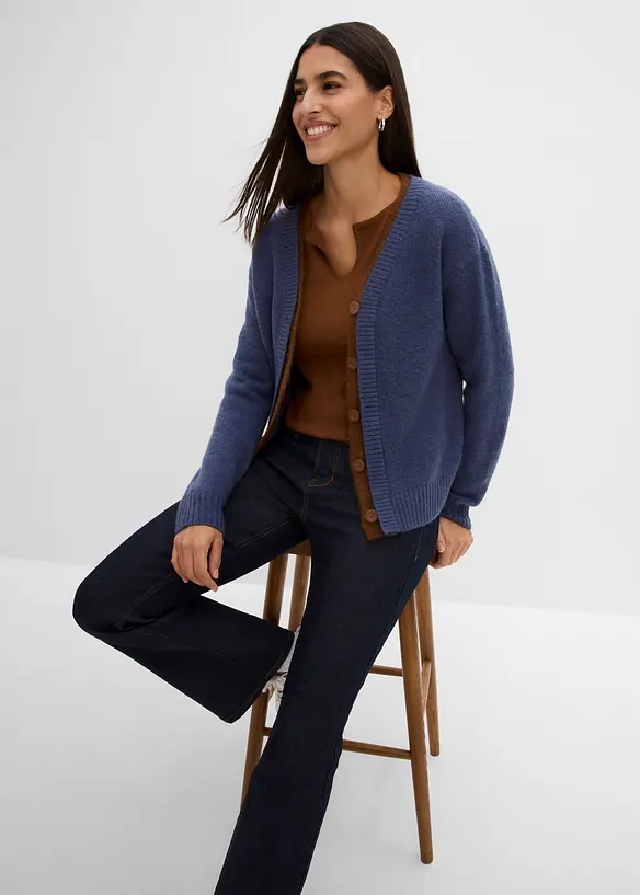 Strickjacke mit Kontrasteins&auml;tzen, bonprix