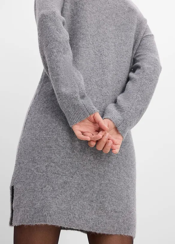 Strickkleid mit Applikation, bonprix