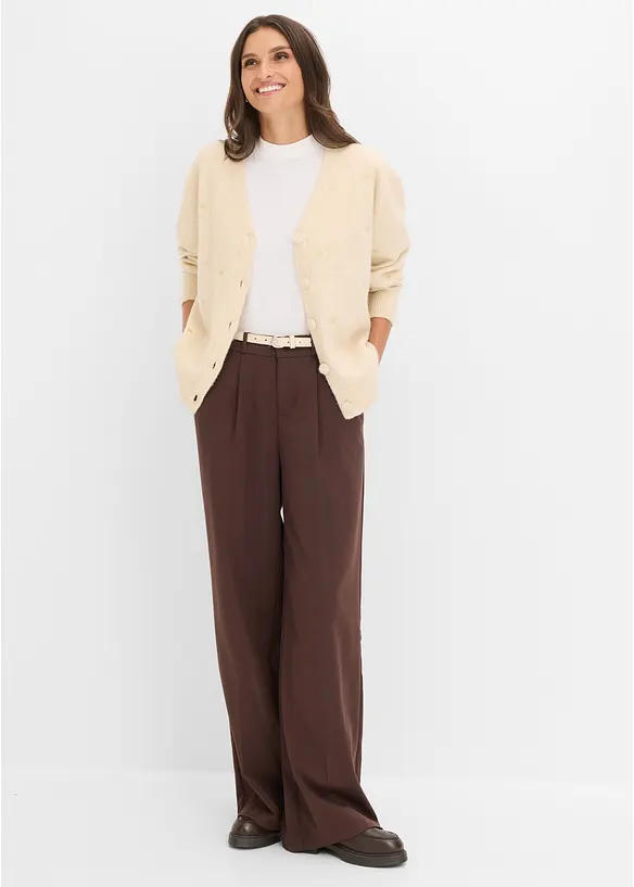 Strickjacke mit Herz-Applikation, bonprix