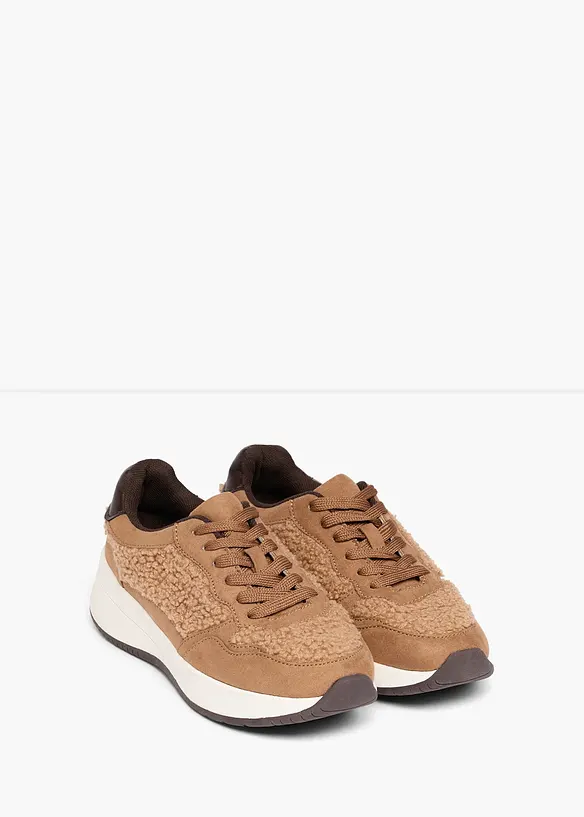 Sneakers chunky avec d&eacute;tails sherpa, bonprix