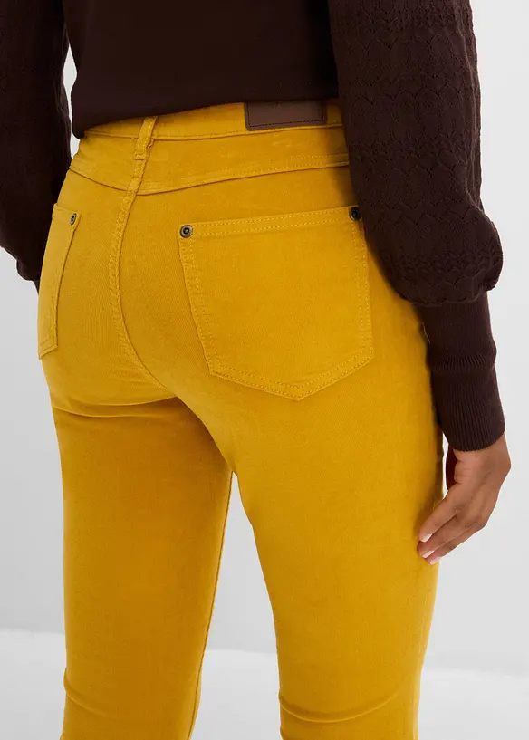 Pantalon &eacute;troit en velours c&ocirc;tel&eacute; de coton extensible, bonprix