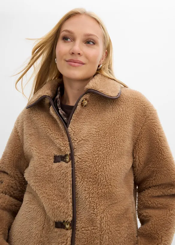 Veste en sherpa avec pattes de boutonnage d&eacute;coratives, bonprix