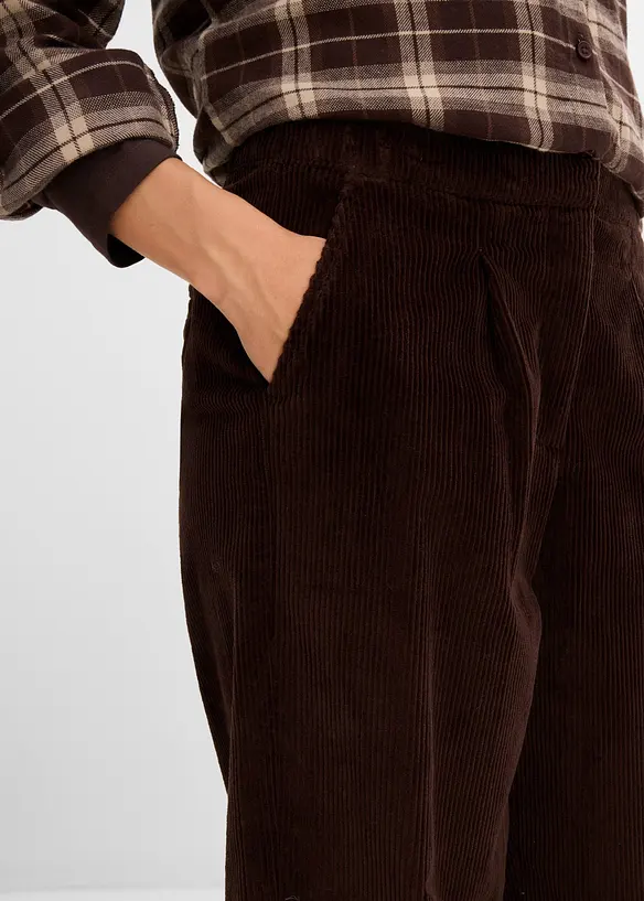 Pantalon Barrel en velours &agrave; larges c&ocirc;tes, bonprix