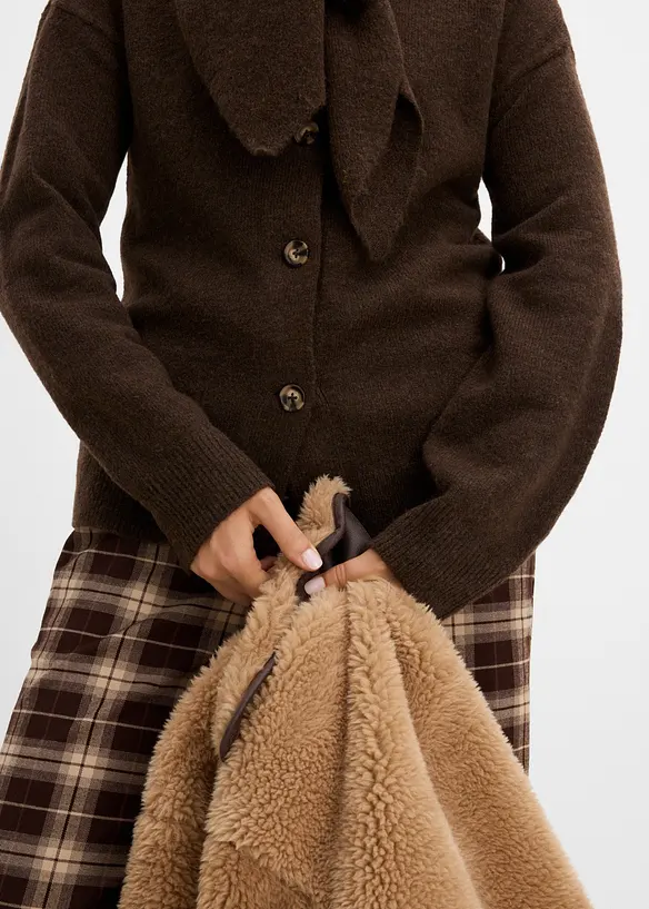 Gilet en maille &agrave; col ch&acirc;le, bonprix