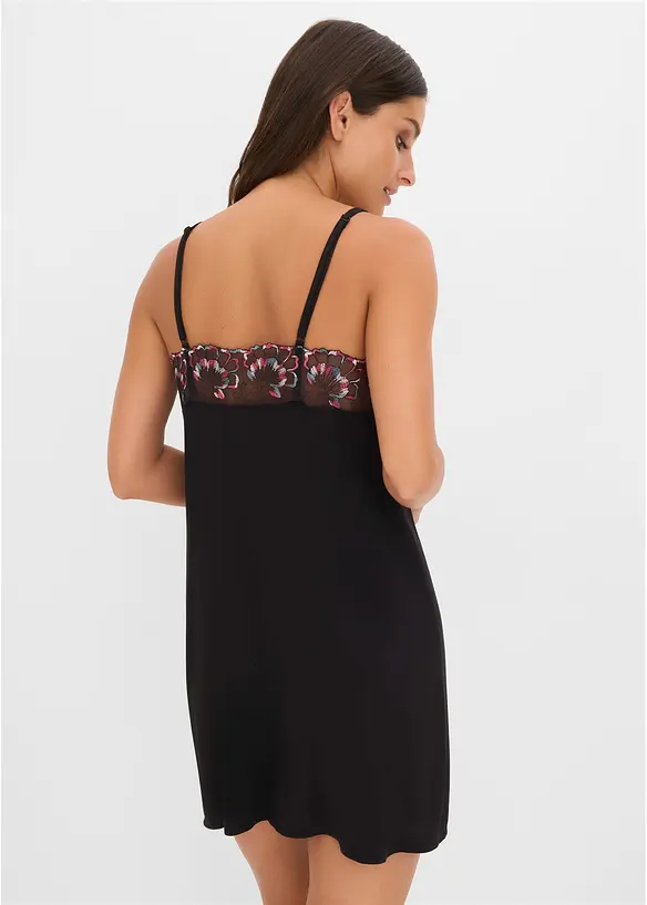 Nuisette en viscose douce avec broderies, bonprix